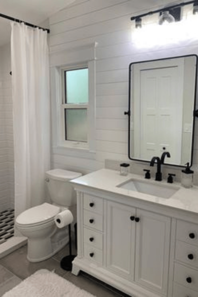 Black and White Bathroom Remodel in Tampa Bay Area